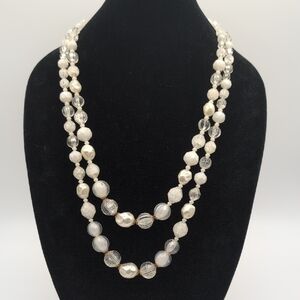Elegant Vintage White and Cream Lucite Beaded Necklace